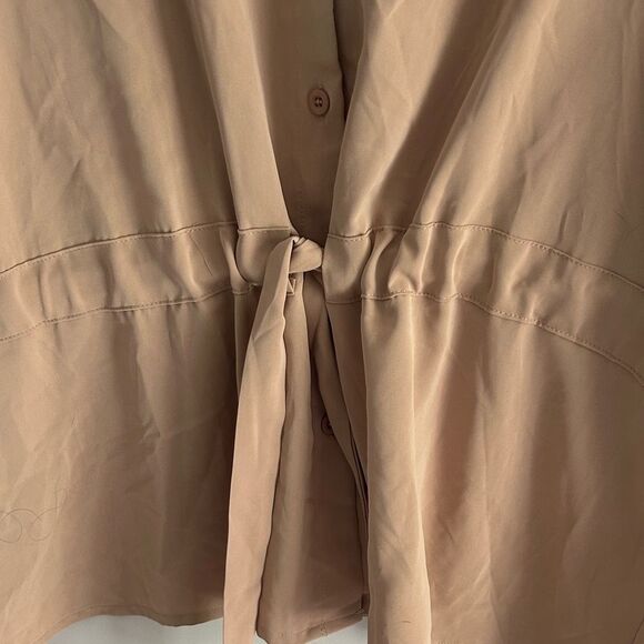 New tan boxy drawstring timeless blouse 2X - Picture 2 of 5